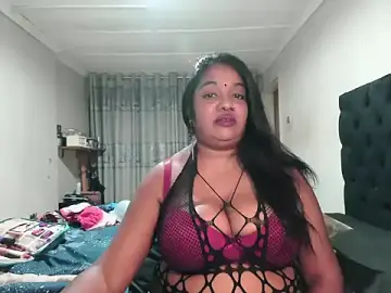 Indianmayaxoxo  live sex cam