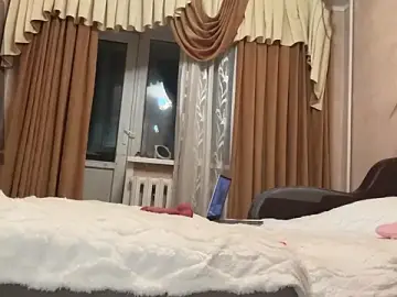LunaWillBeFine  live sex cam