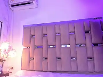 SaraBoch  live sex cam