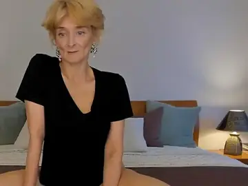 SimonaDeBeauvoir  live sex cam