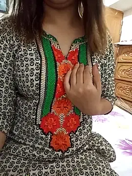 Tanha18  live sex cam