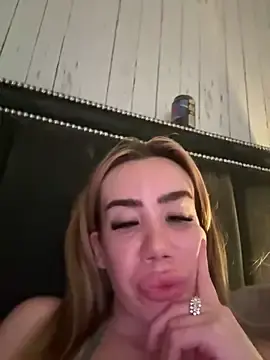 Madiazxo  live sex cam