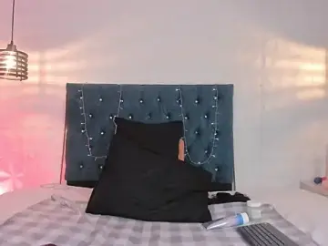 Samantha_foxyy  live sex cam
