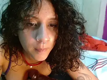 AlinaWoolf_  live sex cam