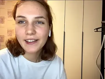 CatherineSaretto  live sex cam