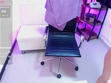 Kitty_core  live sex cam