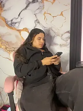 Ariana_ec  live sex cam
