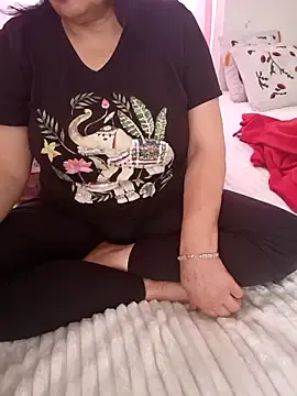 Myamur  live sex cam