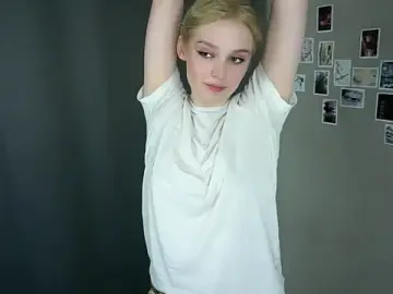 VernieWhit  live sex cam