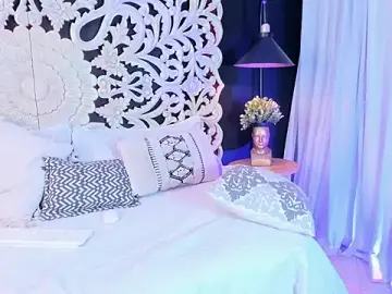 Zafiro_Moon  live sex cam