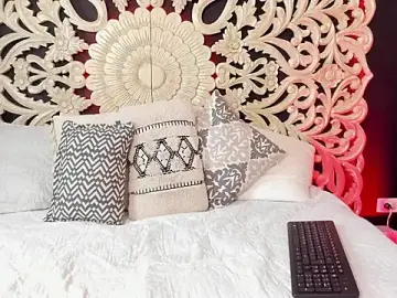 Zafiro_Moon  live sex cam
