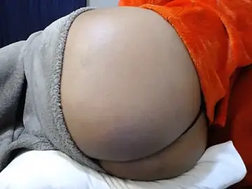 Carameldip  live sex cam