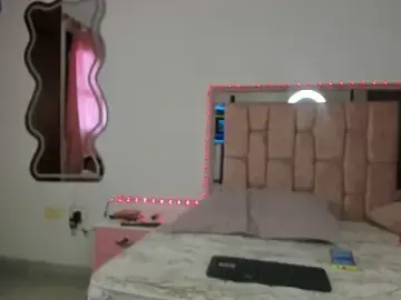 EmeraldBlonde  live sex cam