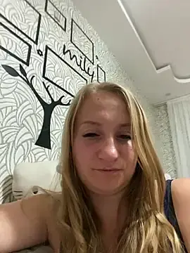 Emilia_ki  live sex cam