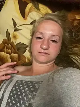 Emilia_ki  live sex cam