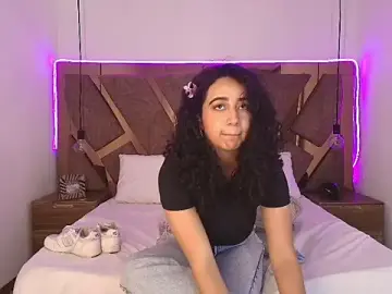 Bella_swwan_  live sex cam