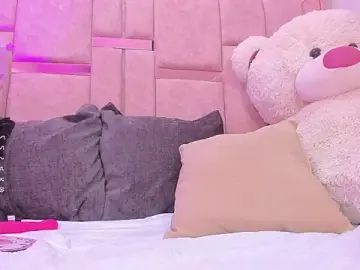 Emily_daarell  live sex cam