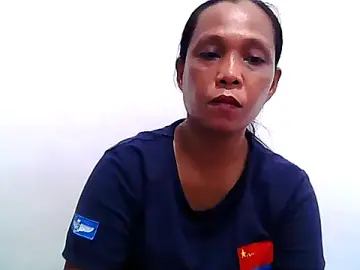 Morenapilipina  live sex cam