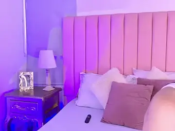 AlanaRinaldi  live sex cam