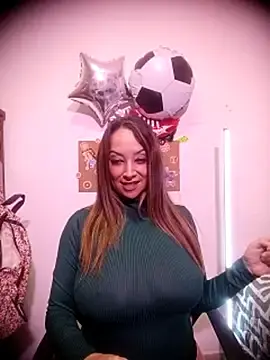 Cristal_BigTits  live sex cam