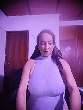 Cristal_BigTits  live sex cam