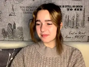 KassieIhenyen  live sex cam