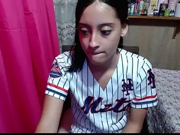 Lunawillis  live sex cam