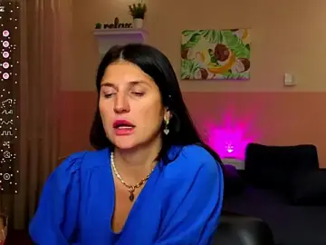 Alianna_Solo_Kisses  live sex cam