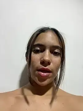 Michis69  live sex cam