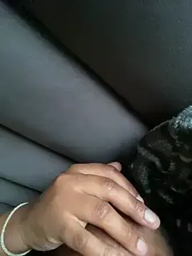 Muskthickgirl  live sex cam