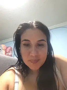 Chiquita12066  live sex cam