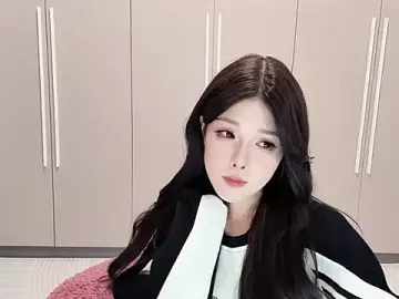 N_a_na  live sex cam
