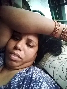 Ganga_botbomd  live sex cam