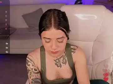 Nicole_Foxx_  live sex cam