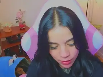 Nicole_Foxx_  live sex cam