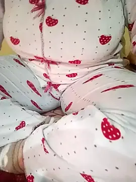 Dalou3a12  live sex cam