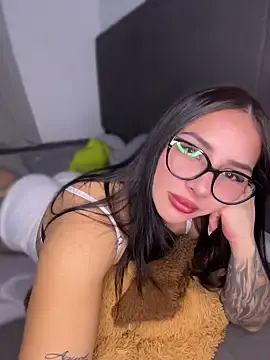 DeboraSpicy  live sex cam