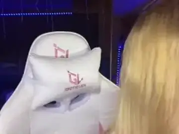 FrederickaHoppel  live sex cam