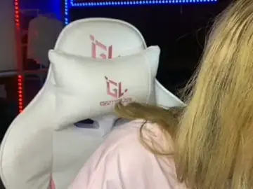FrederickaHoppel  live sex cam