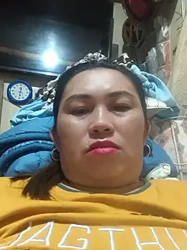 Laiskie_33  live sex cam