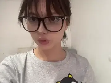 LuellaSerpas  live sex cam