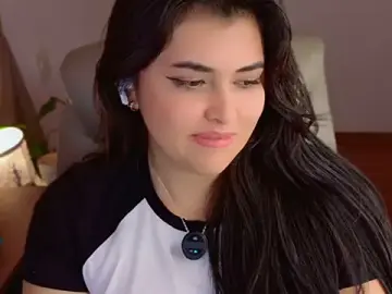 Nannicutee  live sex cam