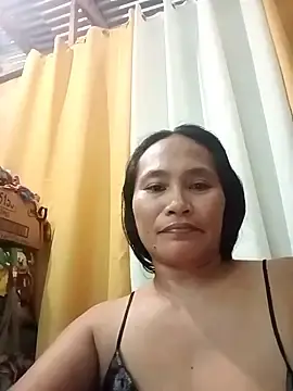 Queenslay  live sex cam
