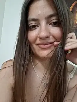 Carolina5354  live sex cam