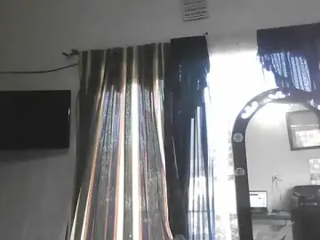 MiaNicole_  live sex cam