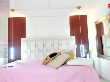 Mia_brunette26  live sex cam