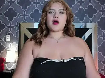 QueenMechelle  live sex cam