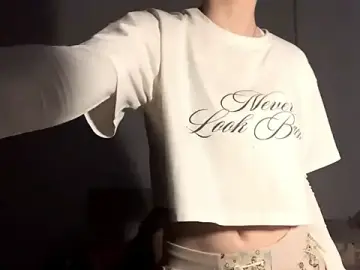 Babykiisa  live sex cam