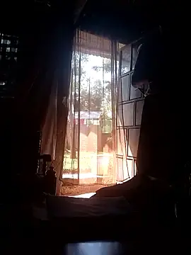 Pretty_prickle  live sex cam