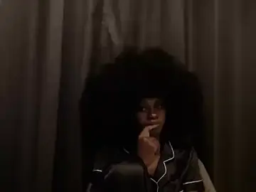 Afropetite  live sex cam